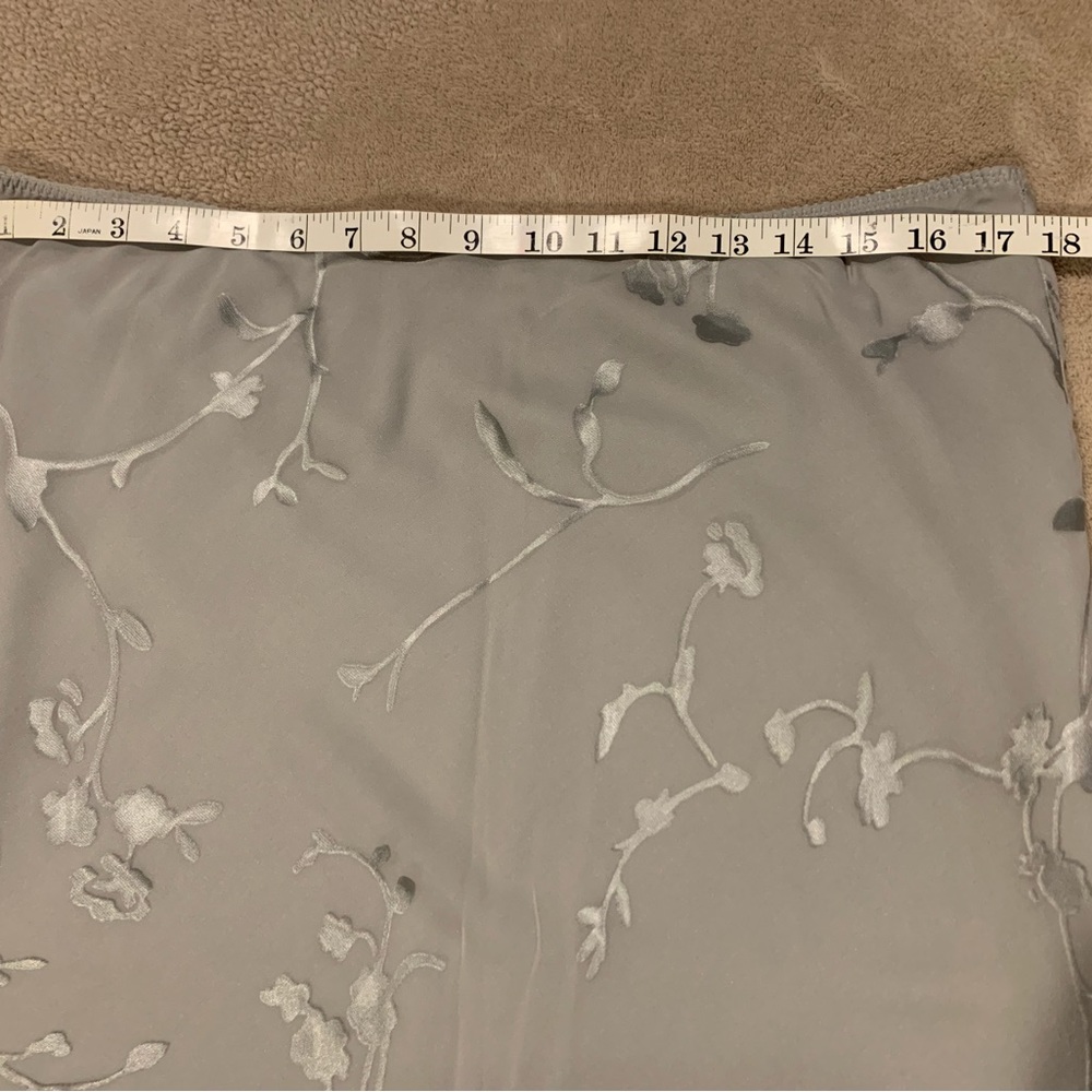 Blushe Impressions Silk/Rayon A-Line Flounce Skirt - Size 10 - Silver - EUC - Picture 3 of 10
